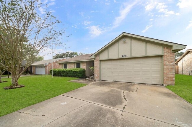 Foto del edificio - 9811 Sagebud Ln