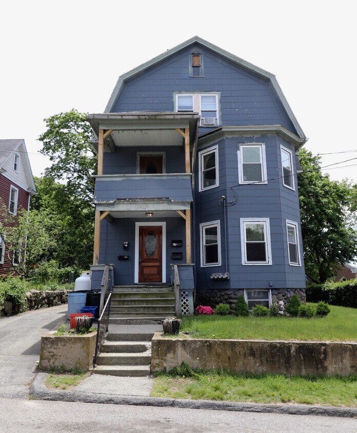 23 Spicer Ave, Groton, CT 06340 Room for Rent in Groton, CT