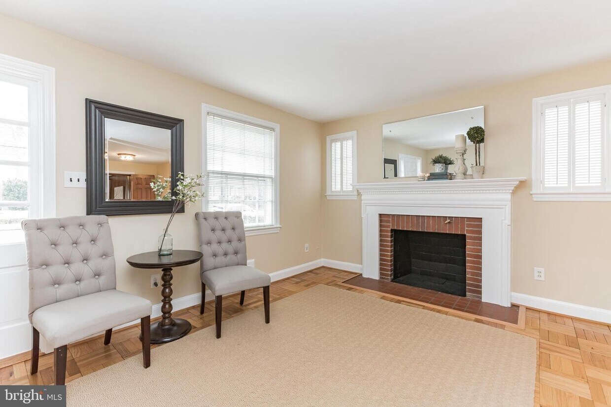 Foto principal - 2803 Cameron Mills Rd
