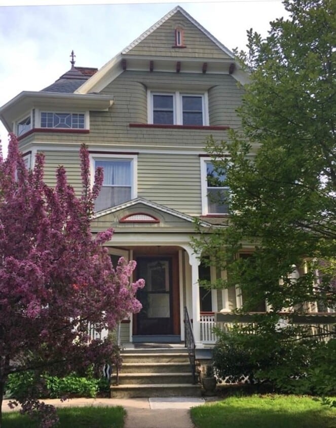 Primary Photo - 2 Bedroom Duplex in Rochester