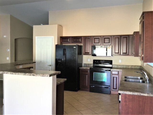 Building Photo - 16776 W Mesquite Drive