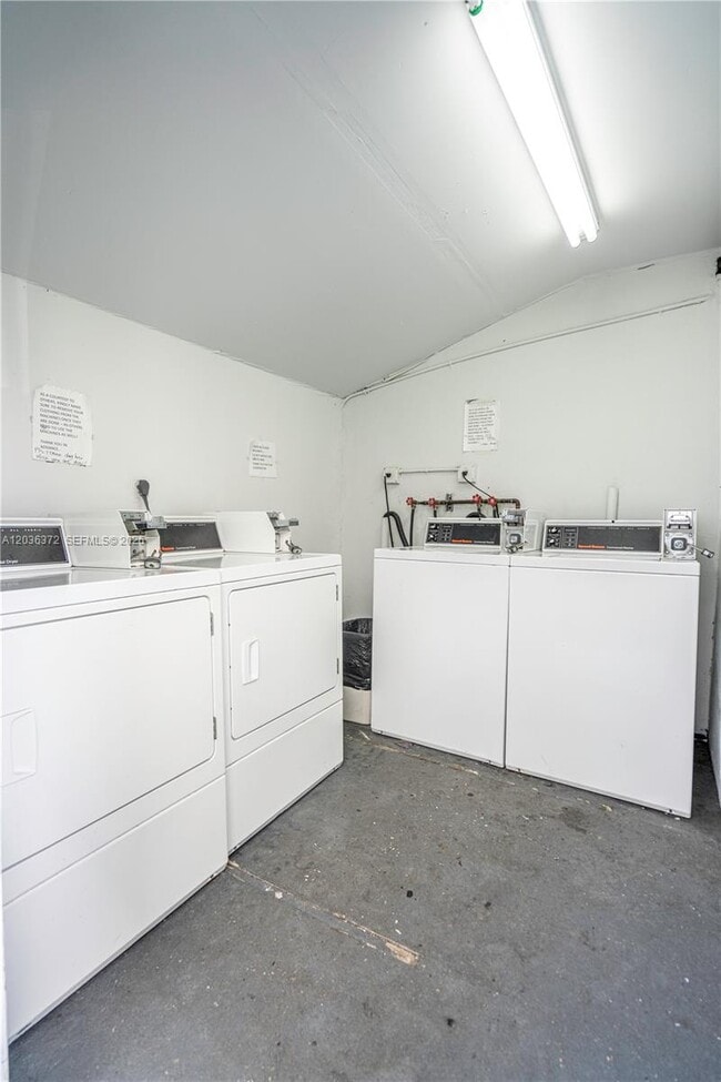 Building Photo - 8315 Byron Ave