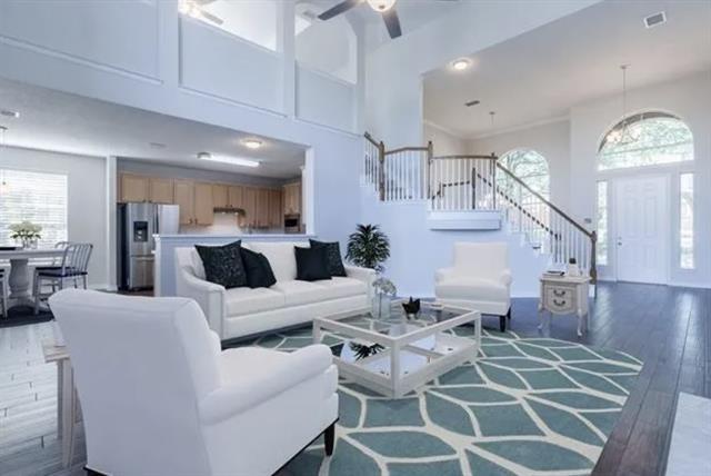 Foto del edificio - 9720 Wolf Creek Dr