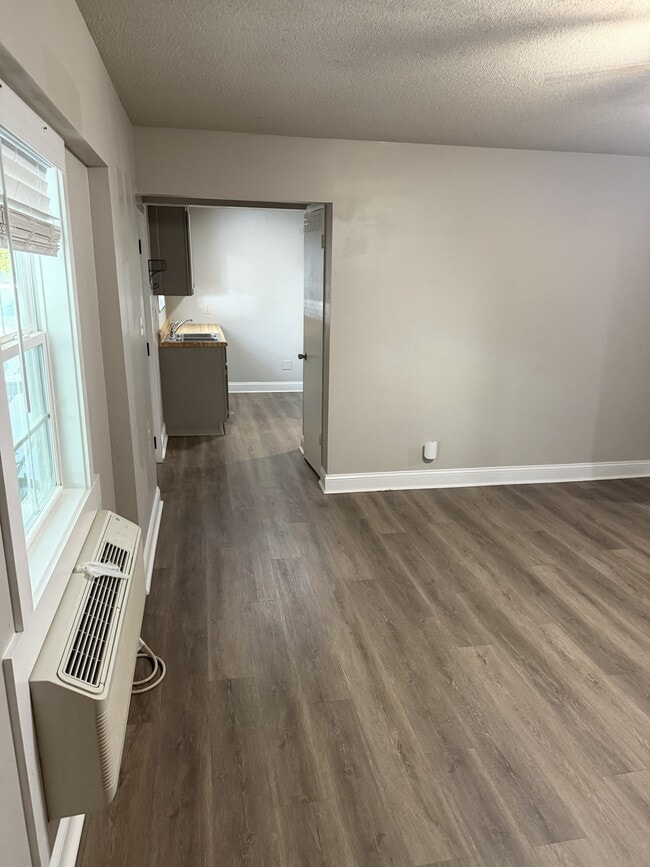 Building Photo - 3401 Hazelwood Ln