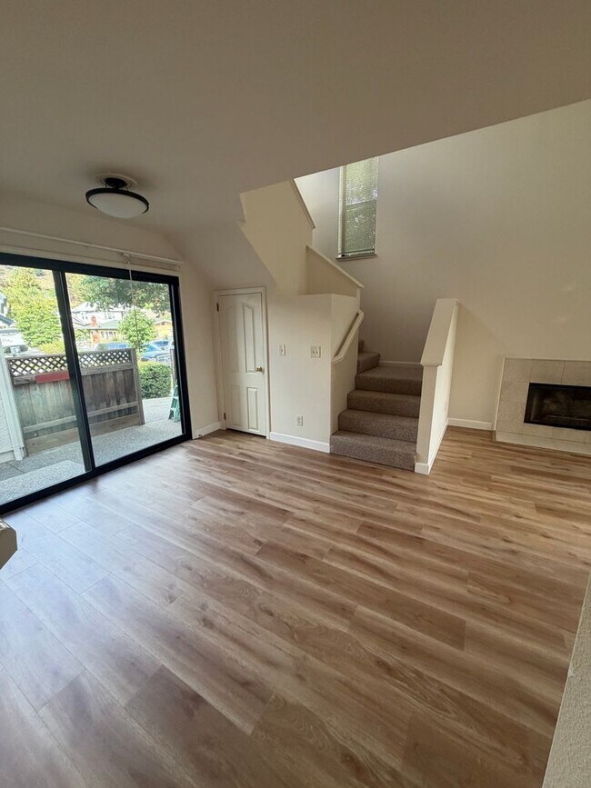 Foto del edificio - Beautifully Updated 2-bedroom 2 bath home blocks from Downtown Martinez!