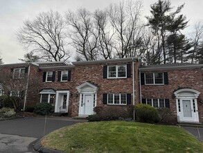 Building Photo - 6 Tunxis Village