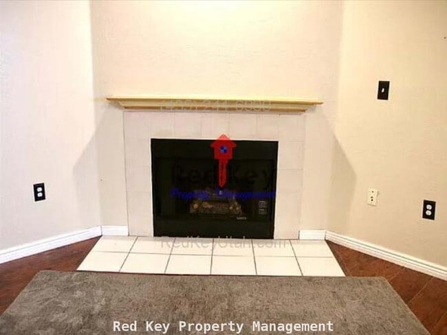 Building Photo - 147 W 600 N