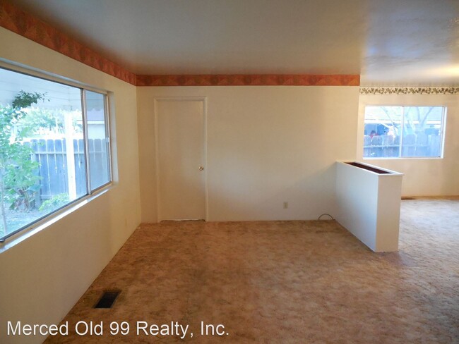 Building Photo - 3 br, 2 bath House - 9573 Haskell Ave