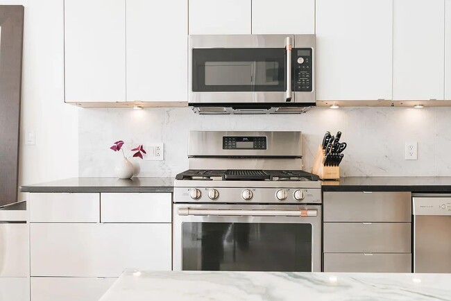 Building Photo - 101 Wyckoff Ave