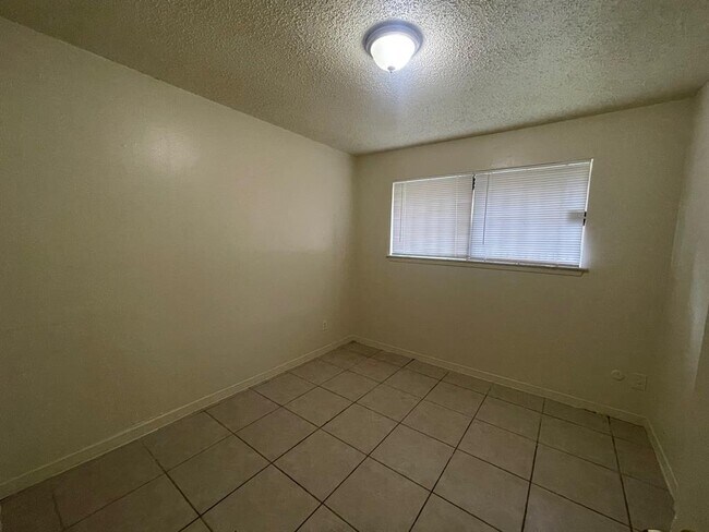 Building Photo - 8803 Donley Dr