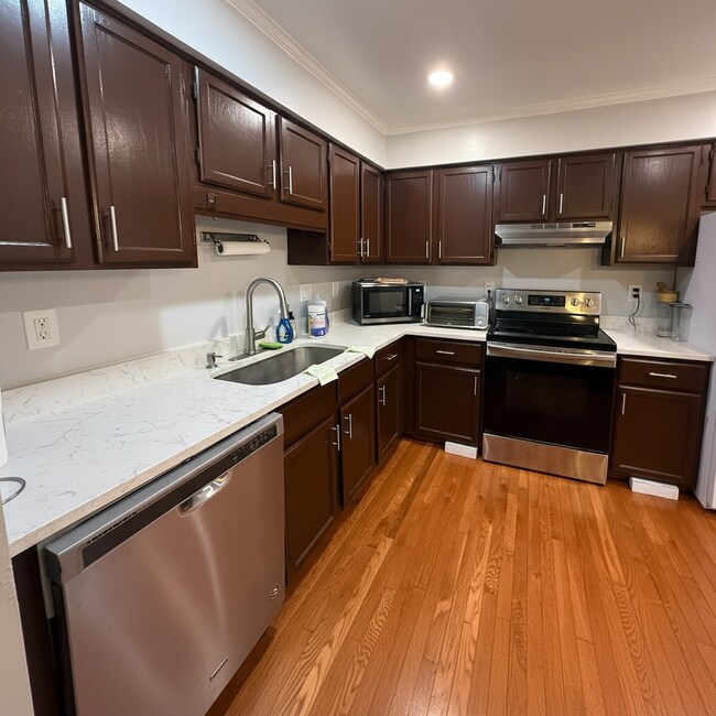 Foto del edificio - 126 E Hammaker St