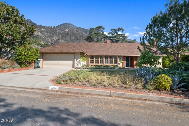 Building Photo - 2064 Canyon Close Rd