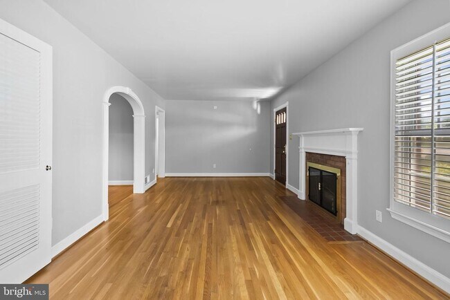 Foto del edificio - 9112 Grist Mill Rd