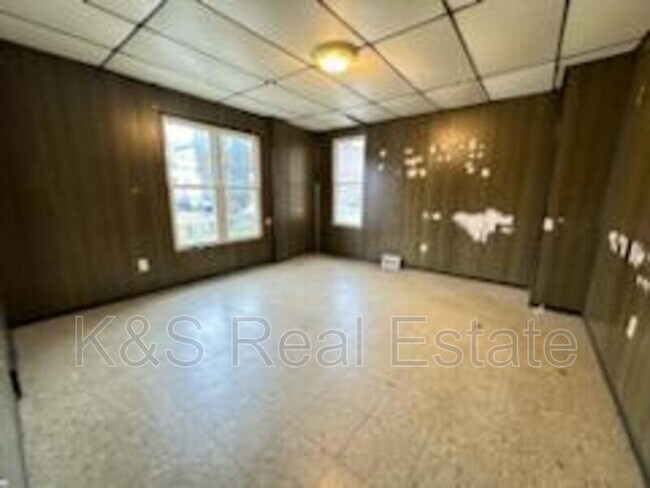 Foto del edificio - 18 Butler Ave