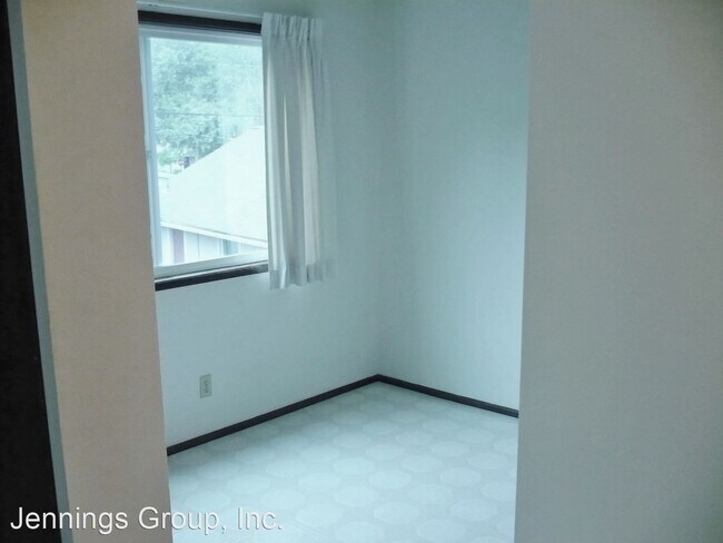 Building Photo - 2933 Willamette St