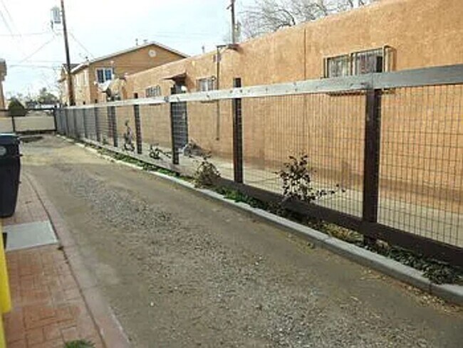 Foto del edificio - 537 Valencia Dr SE