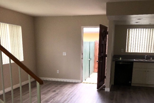 Foto del edificio - 21429 Bloomfield Ave