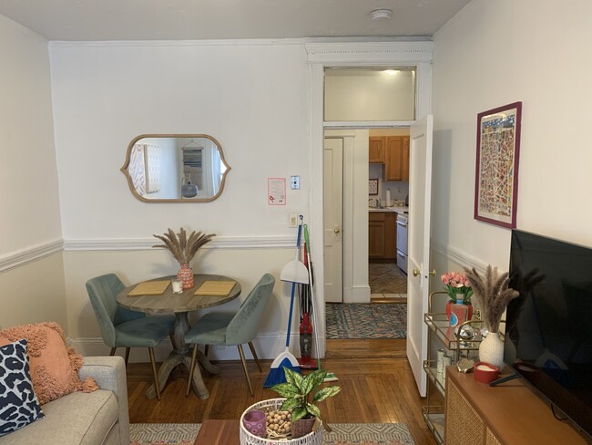 Photo - 115 Norway St Apartment