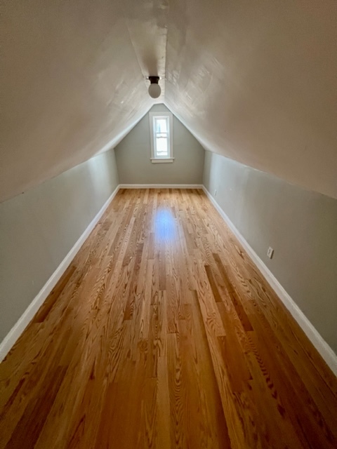 Foto del edificio - 221 W 2nd St