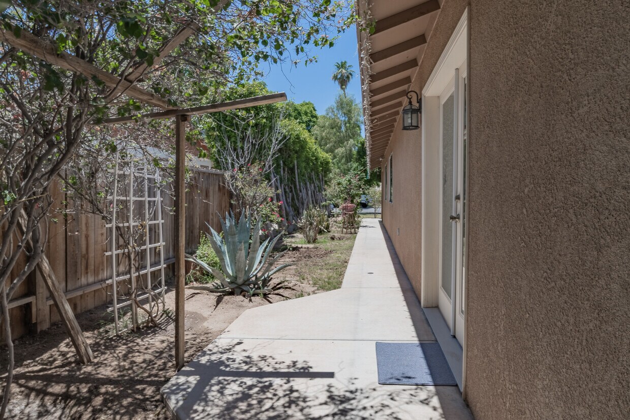 Foto principal - 730 Pine Ave