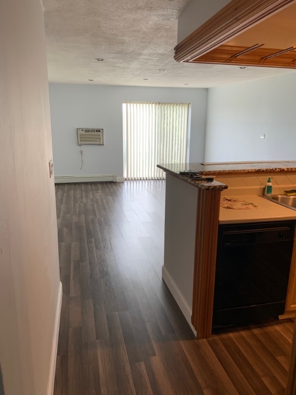 Photo - 1100 Governors Dr