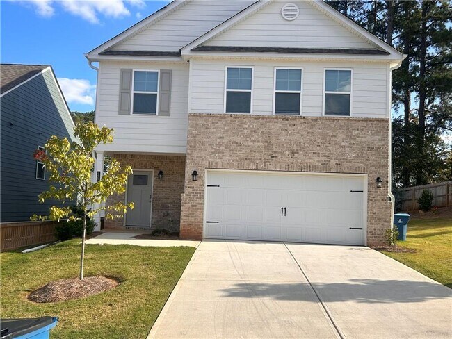 Building Photo - 2848 McKenzie Dr