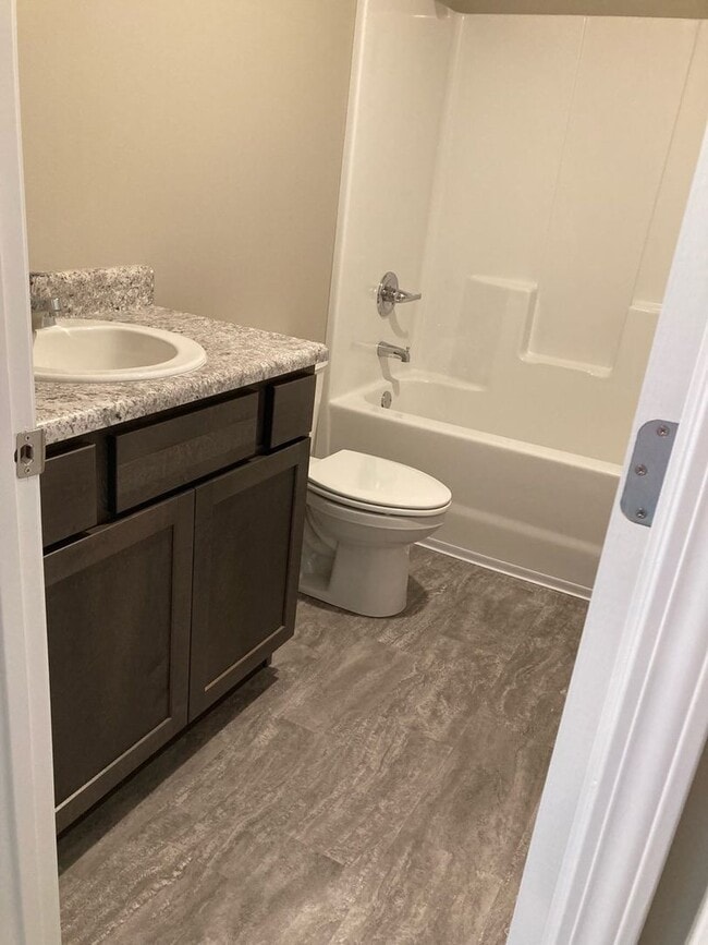 Building Photo - Newly Built 3 Bedroom Rental! Aurora, Mo!