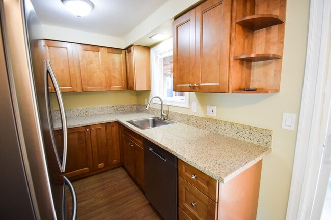 Building Photo - 27-12695-12699