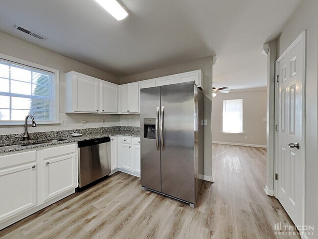 Building Photo - 124 Red Feather Ct