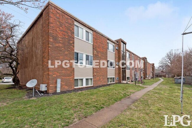 Foto del edificio - 6018 Secor Rd