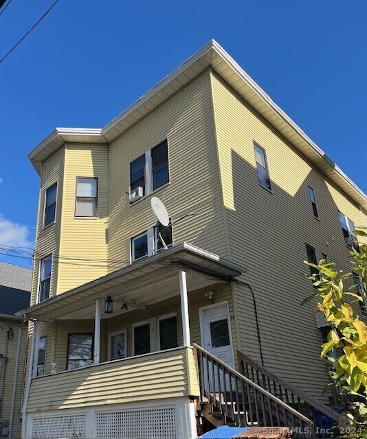 Primary Photo - 32 Kneen St