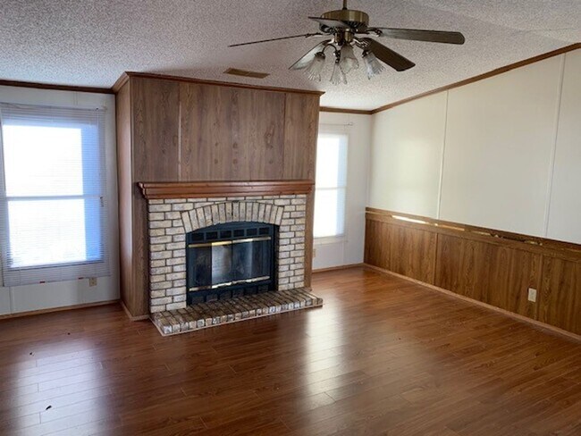 Foto del edificio - Haughton Peaceful Pines 3 Bed 2 Bath