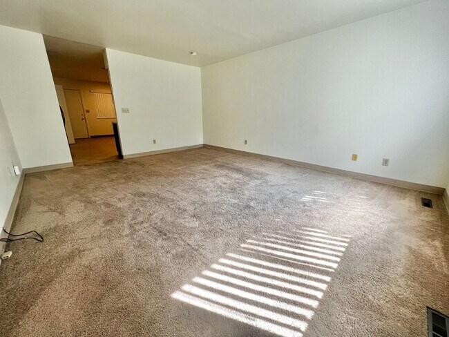 Foto del edificio - 3 bed, 1 bath Duplex in West Fort Collins