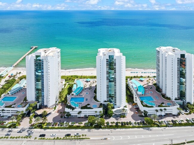 Photo - 16485 Collins Ave Apartment