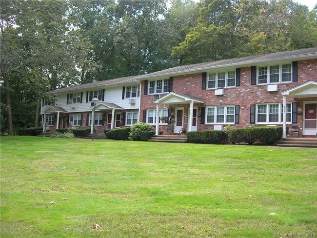Building Photo - 411 Robin Ct