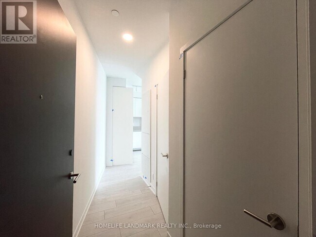 Building Photo - 39-3139 Mary St