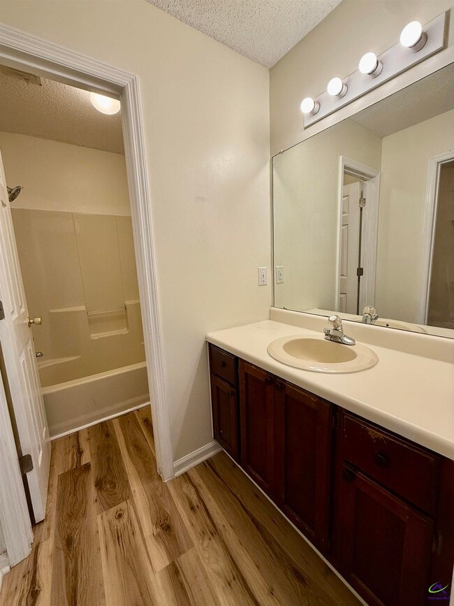 Building Photo - 126 Kensington Cir