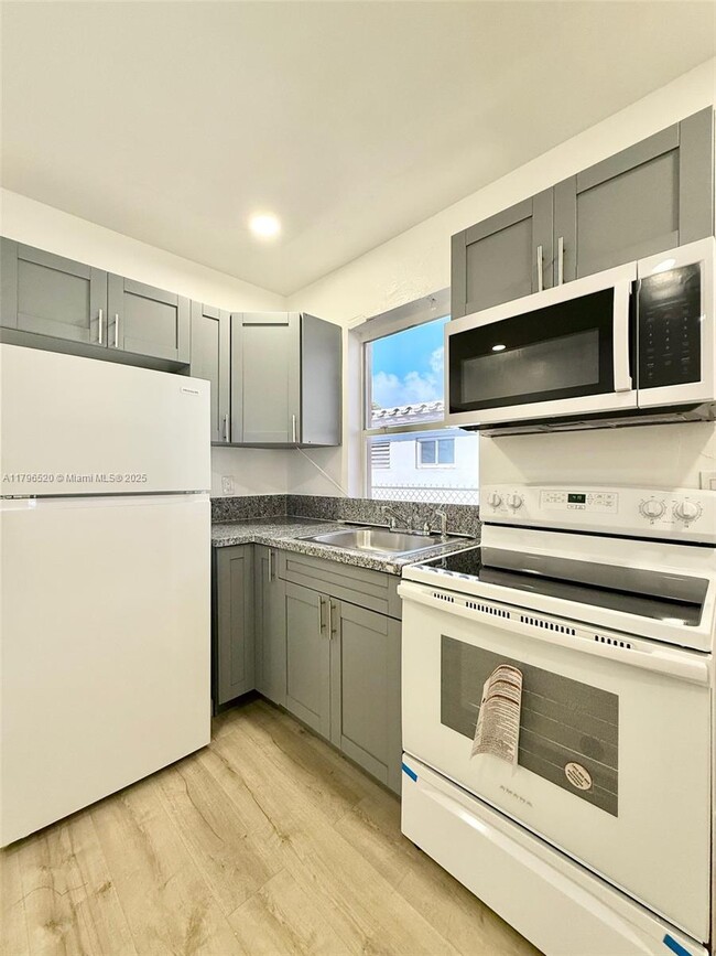 Foto del edificio - 7724 NE 1st Ave