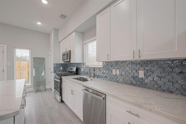 Foto del edificio - 9204 Buffum St