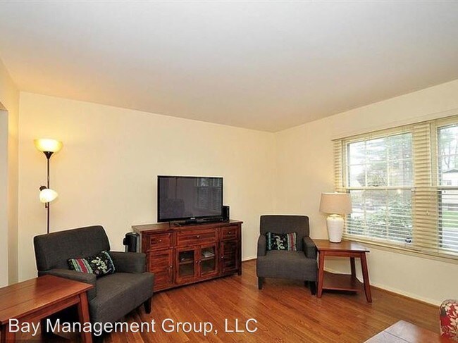 Foto del edificio - 8229 Streamwood Dr