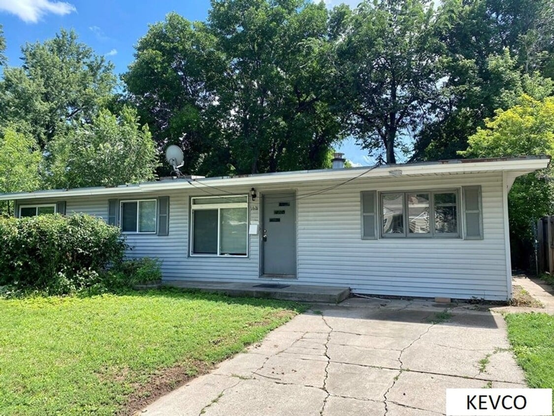 Primary Photo - Cute Home Close to CSU!