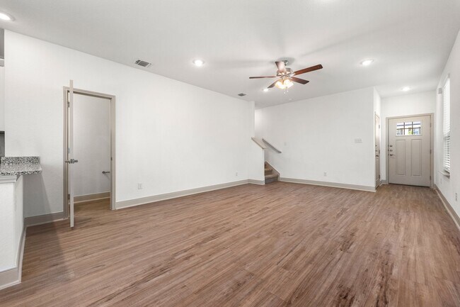 Foto del edificio - 7518 Gramercy Wy