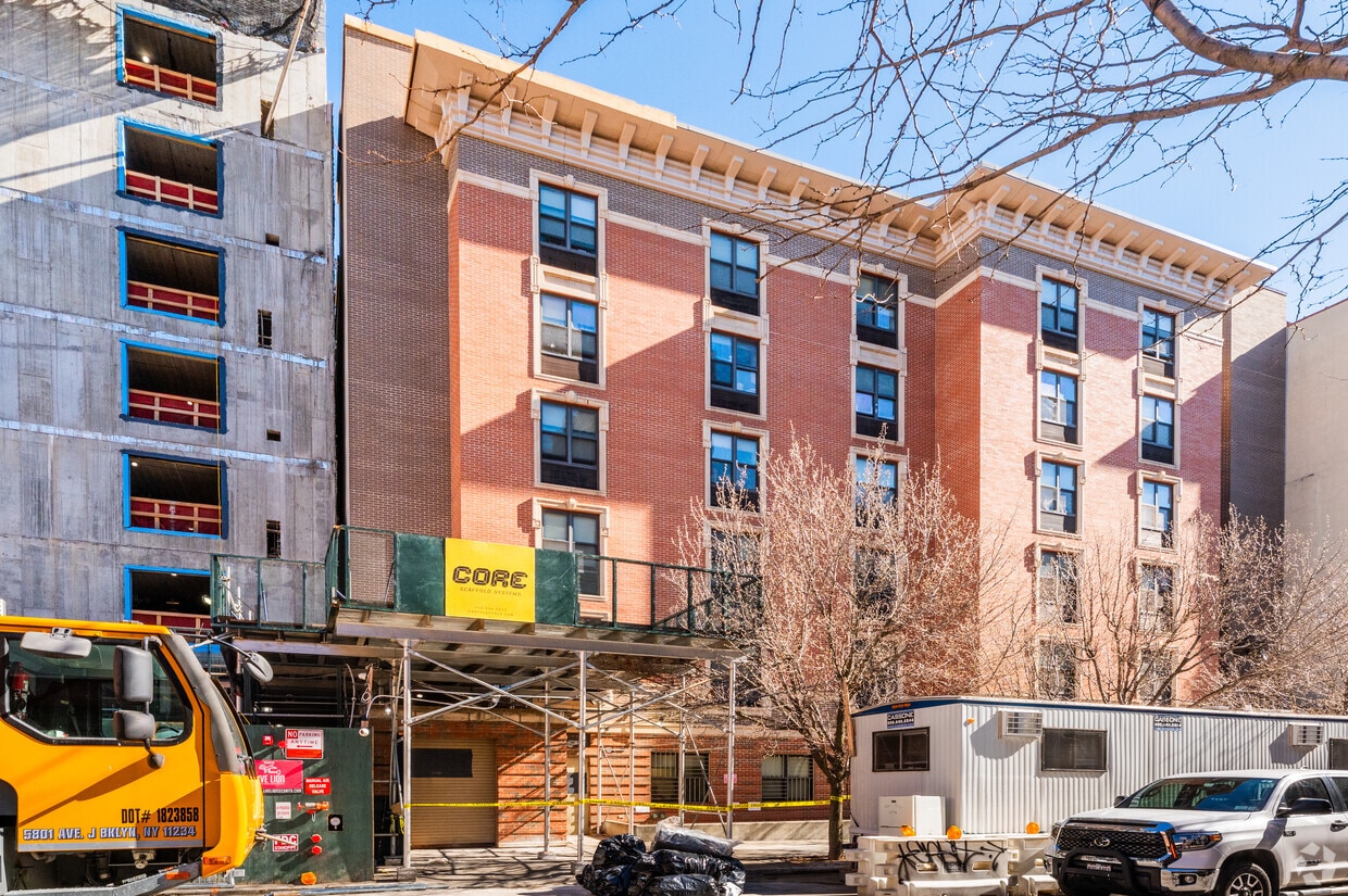 Building Photo - 113 E 123rd St