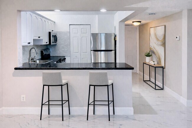 Foto del edificio - 8060 S Colony Cir