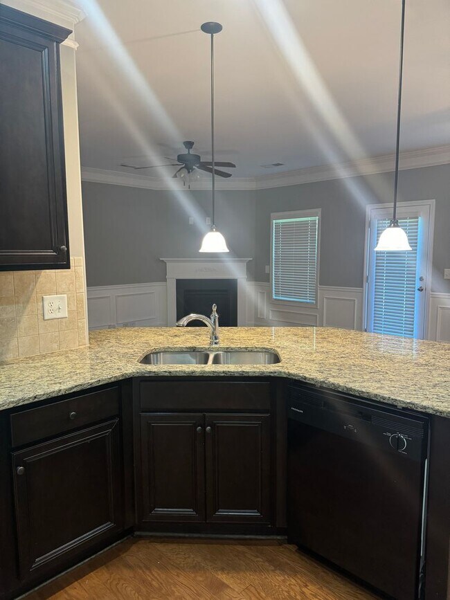 Foto del edificio - 3 Bedroom townhome in Mauldin
