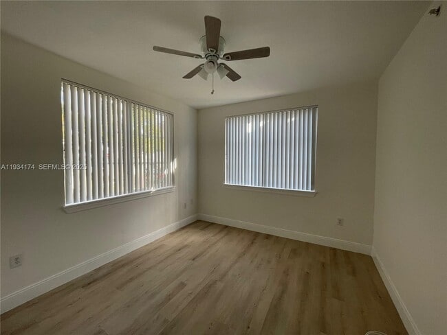 Building Photo - 6851 SW 44th St