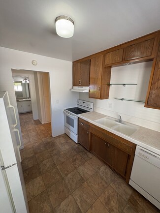 Building Photo - 521 E Arrellaga St