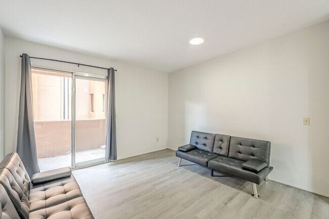 Foto del edificio - Bright 3-Bedroom Condo with Community Perks in Central Tucson