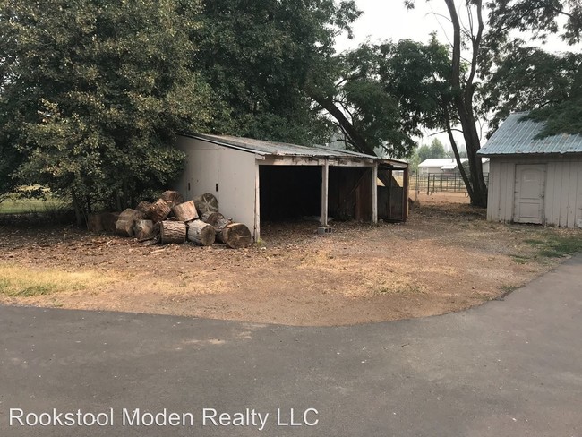 Foto del edificio - 3 br, 1 bath House - 36334 Modoc Point Rd