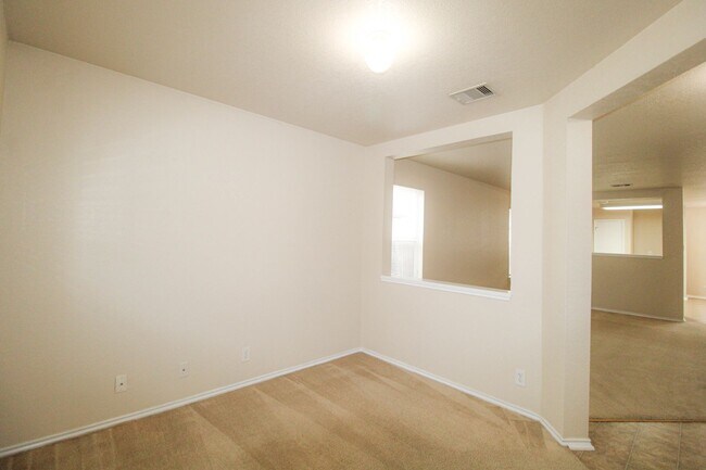 Foto del edificio - 16130 Branching Oaks